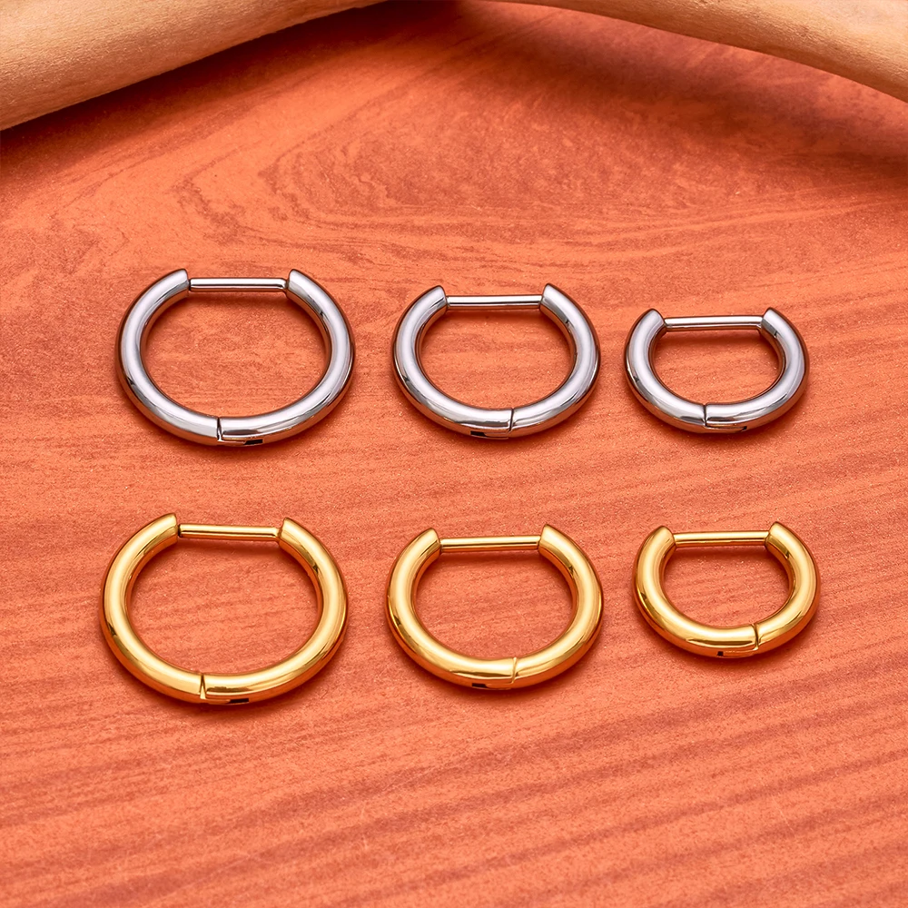 G23 Titanium 16G D Shape Segment Ring Clicker - Image 3