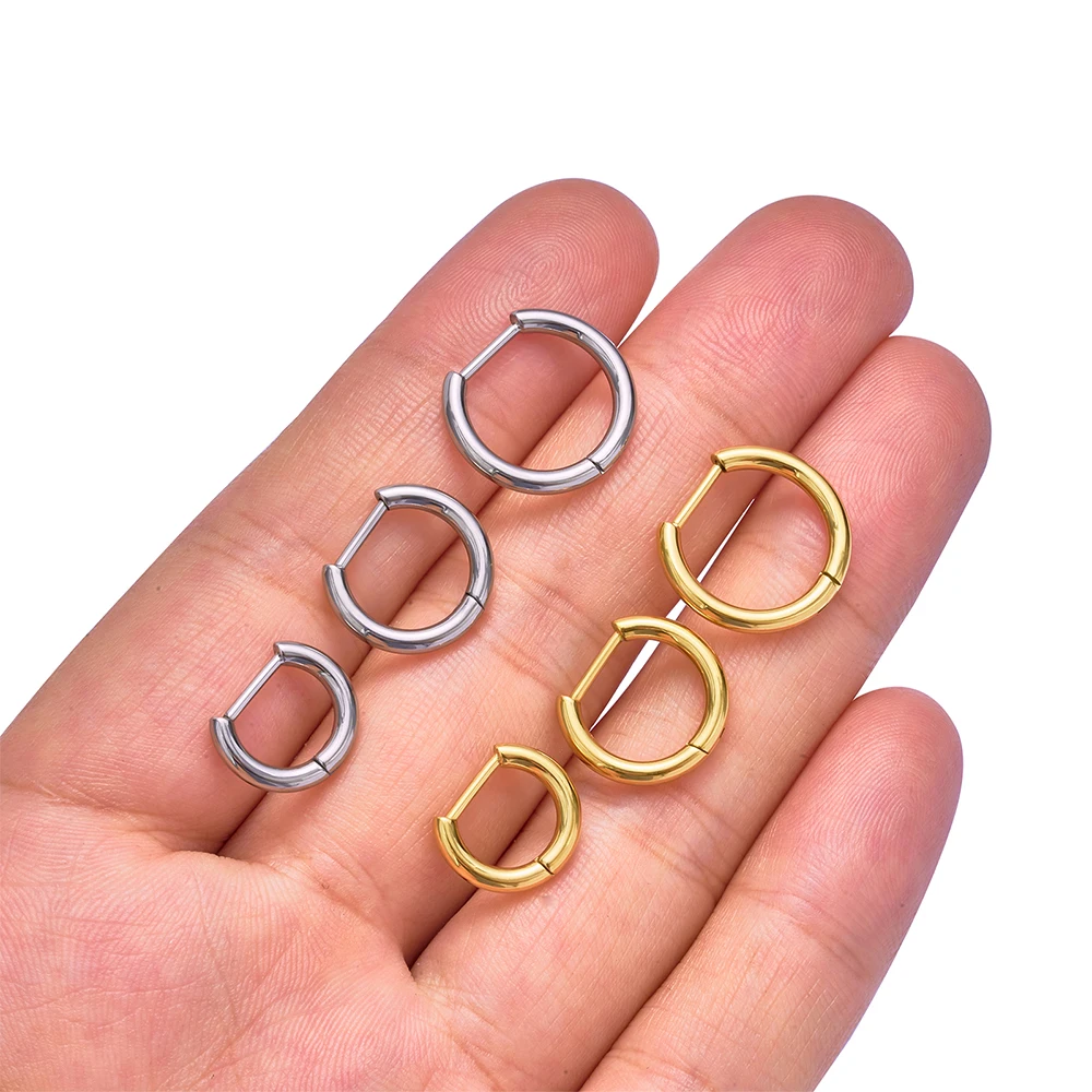 G23 Titanium 16G D Shape Segment Ring Clicker - Image 5